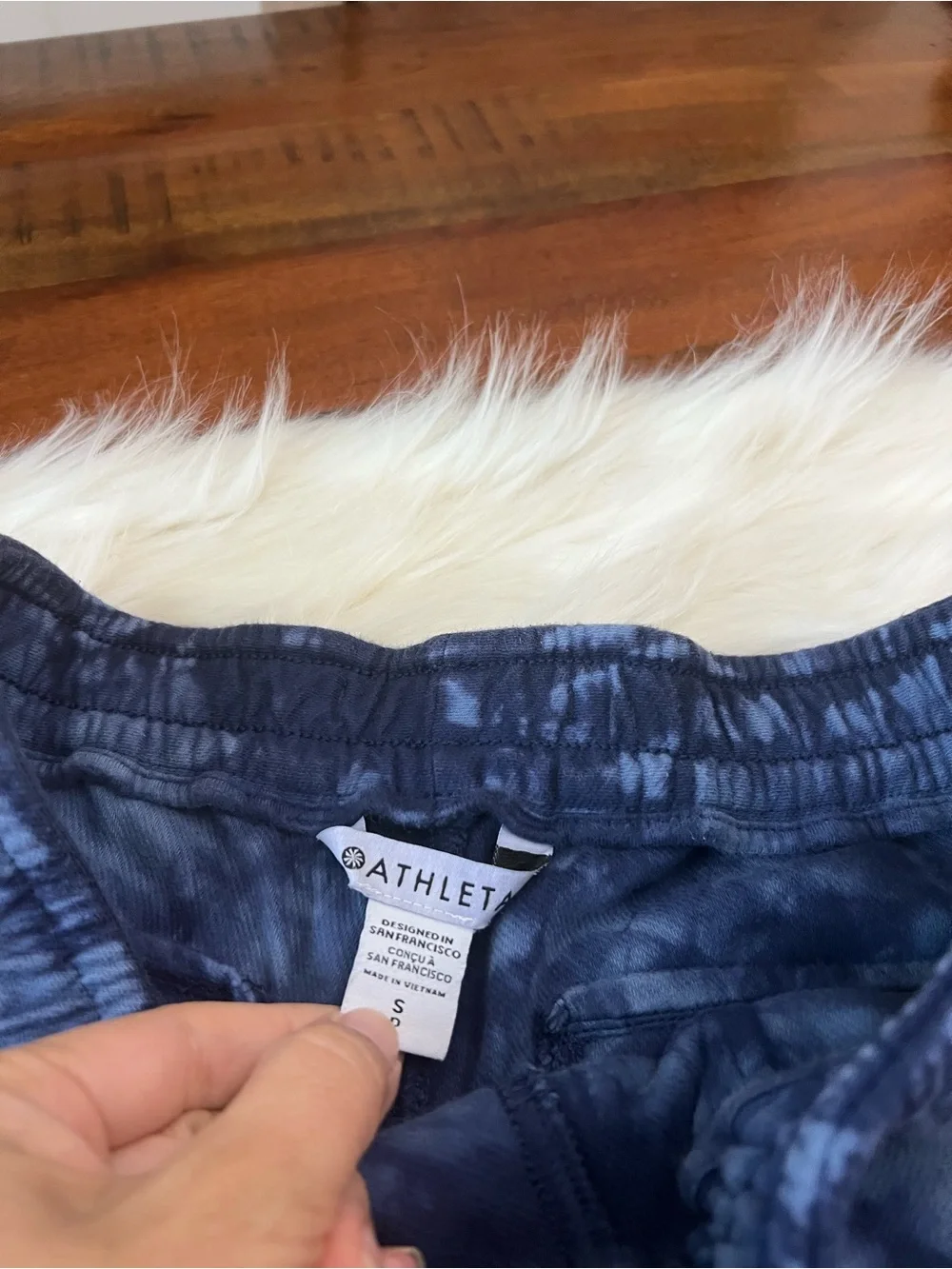 Athleta Blue Tie Dye Shorts Size Small